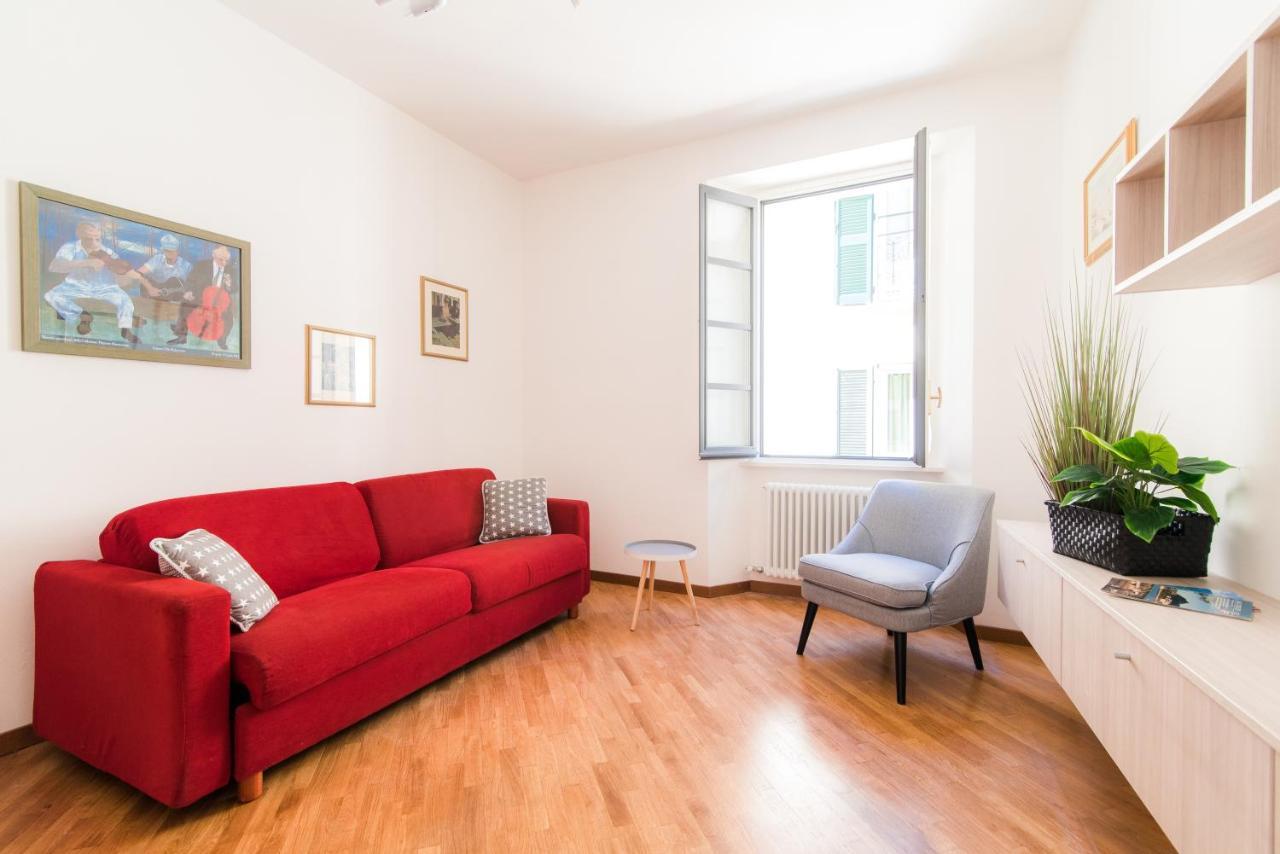 Center Home - The House Of Travelers Côme Esterno foto