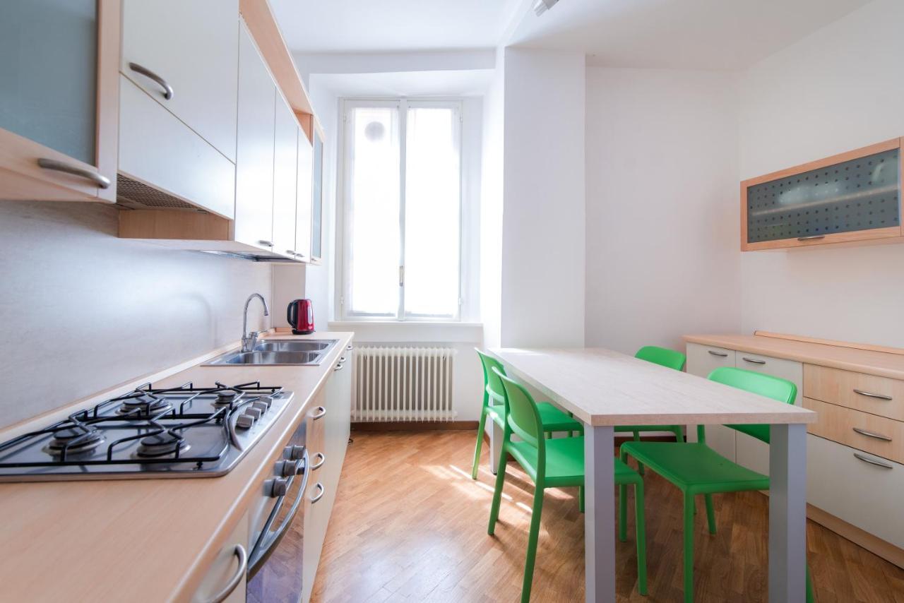 Center Home - The House Of Travelers Côme Esterno foto