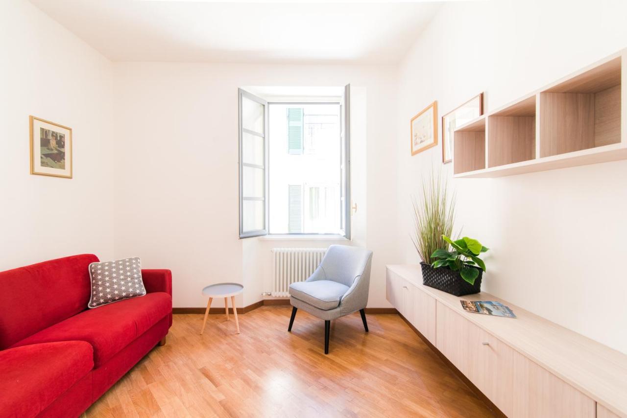 Center Home - The House Of Travelers Côme Esterno foto