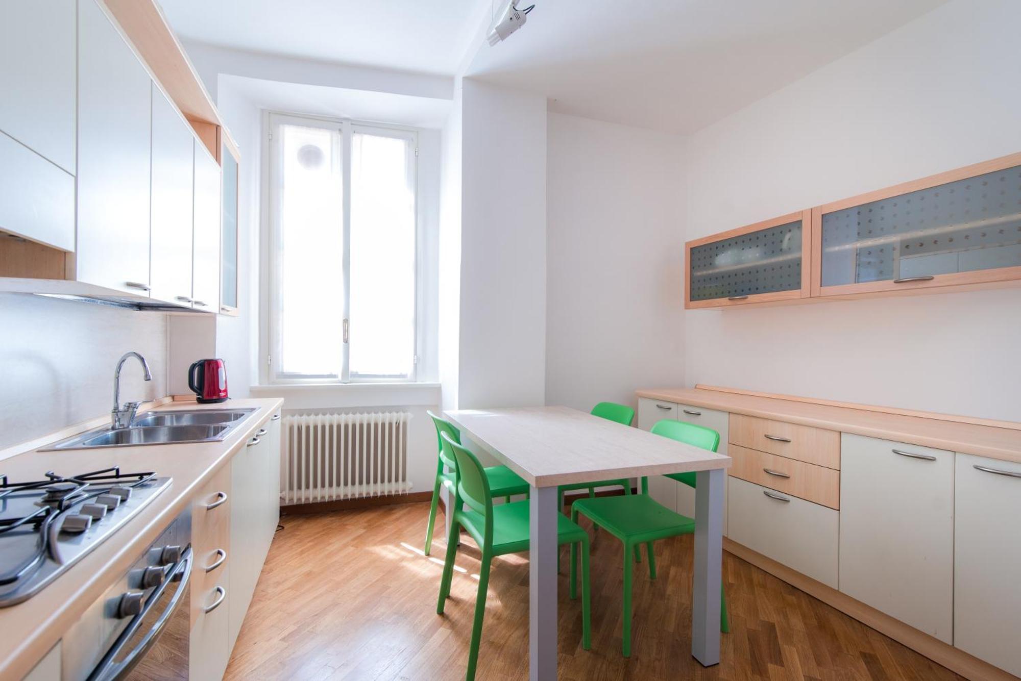 Center Home - The House Of Travelers Côme Esterno foto